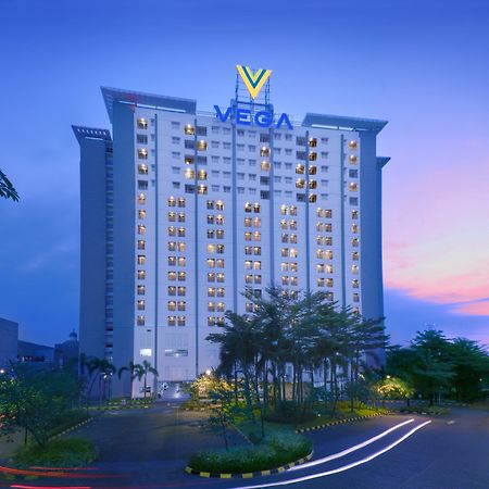Vega Hotel Gading Serpong Exteriör bild
