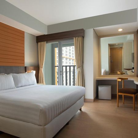 Vega Hotel Gading Serpong Exteriör bild