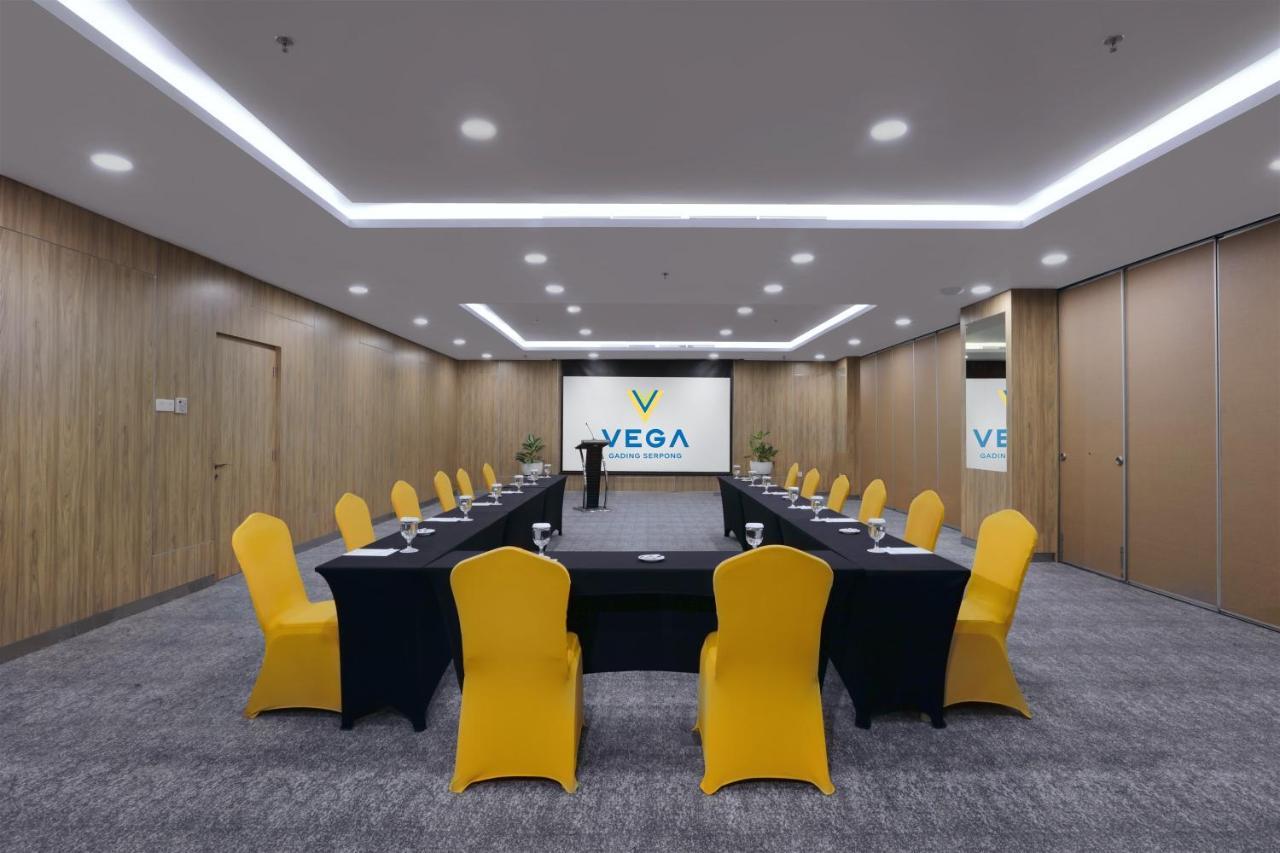 Vega Hotel Gading Serpong Exteriör bild