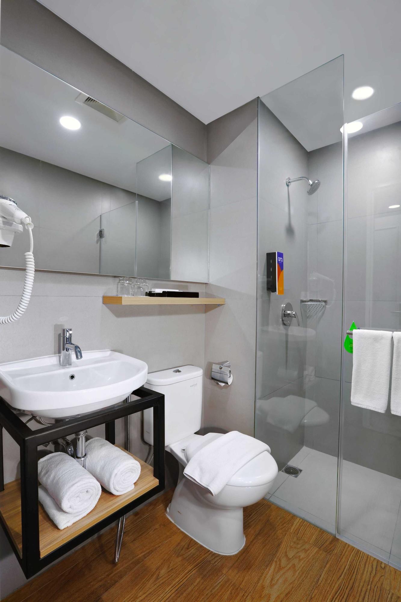 Vega Hotel Gading Serpong Exteriör bild