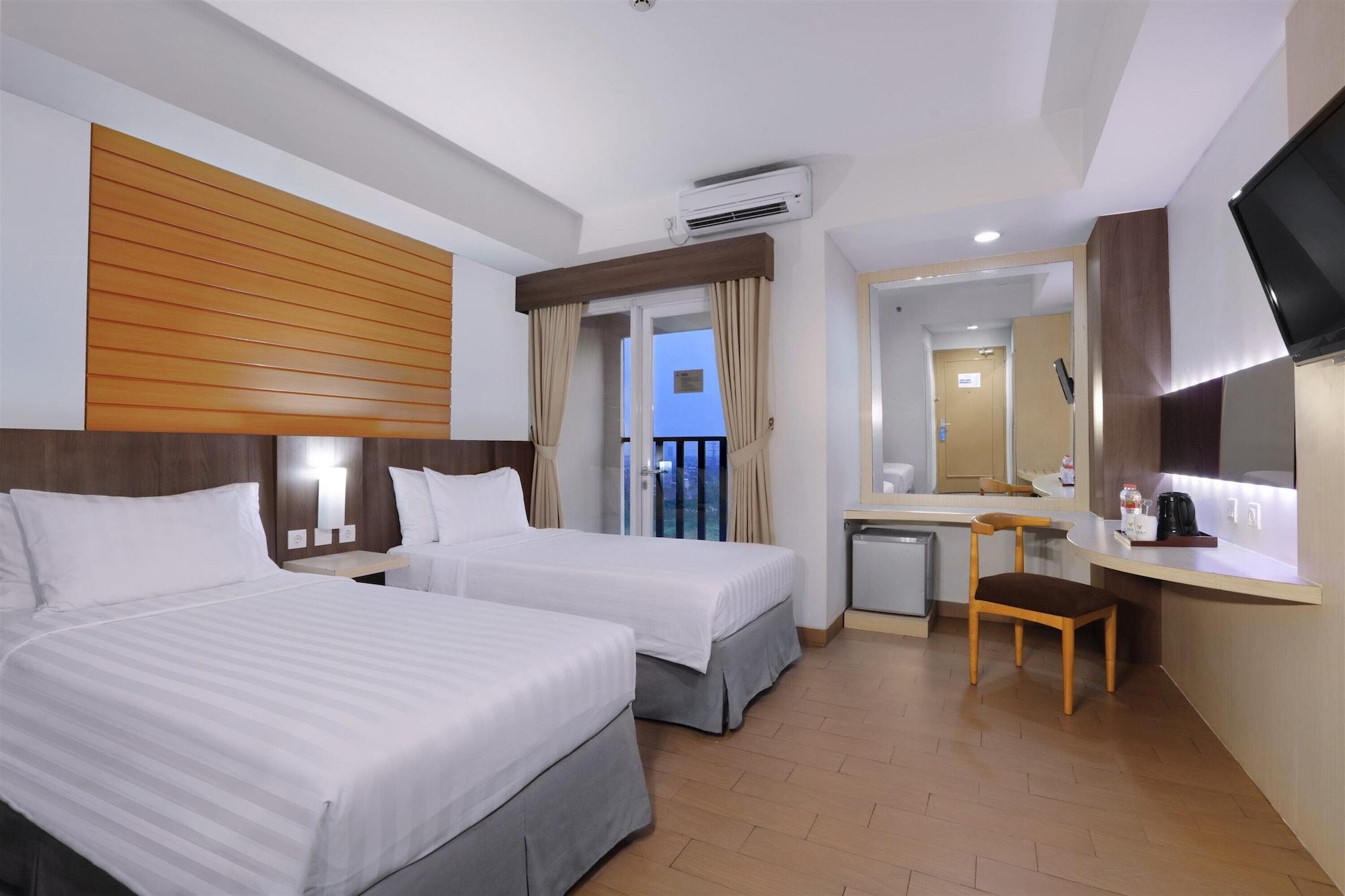 Vega Hotel Gading Serpong Exteriör bild