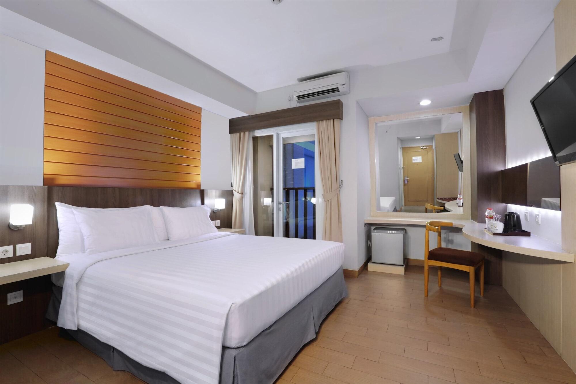 Vega Hotel Gading Serpong Exteriör bild