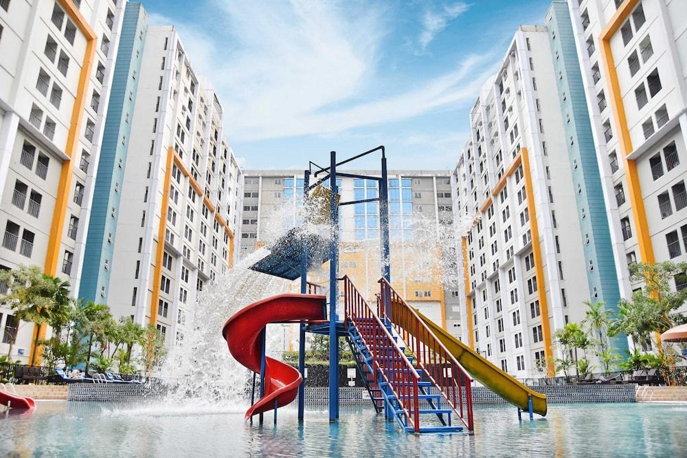 Vega Hotel Gading Serpong Exteriör bild