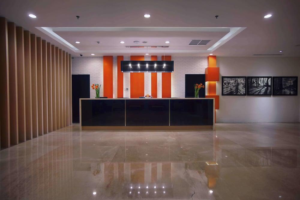 Vega Hotel Gading Serpong Exteriör bild