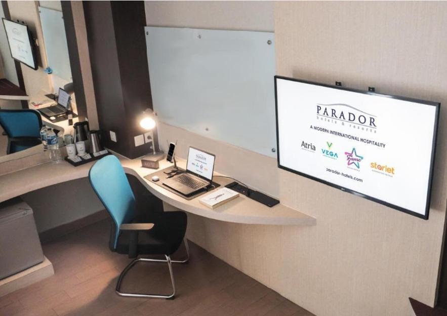 Vega Hotel Gading Serpong Exteriör bild