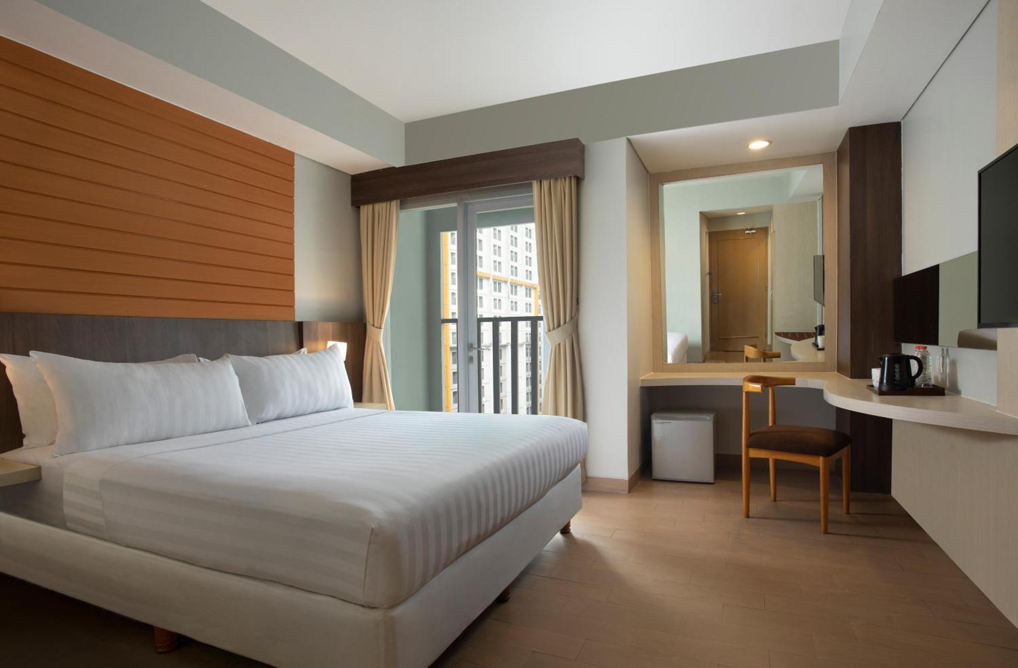 Vega Hotel Gading Serpong Exteriör bild